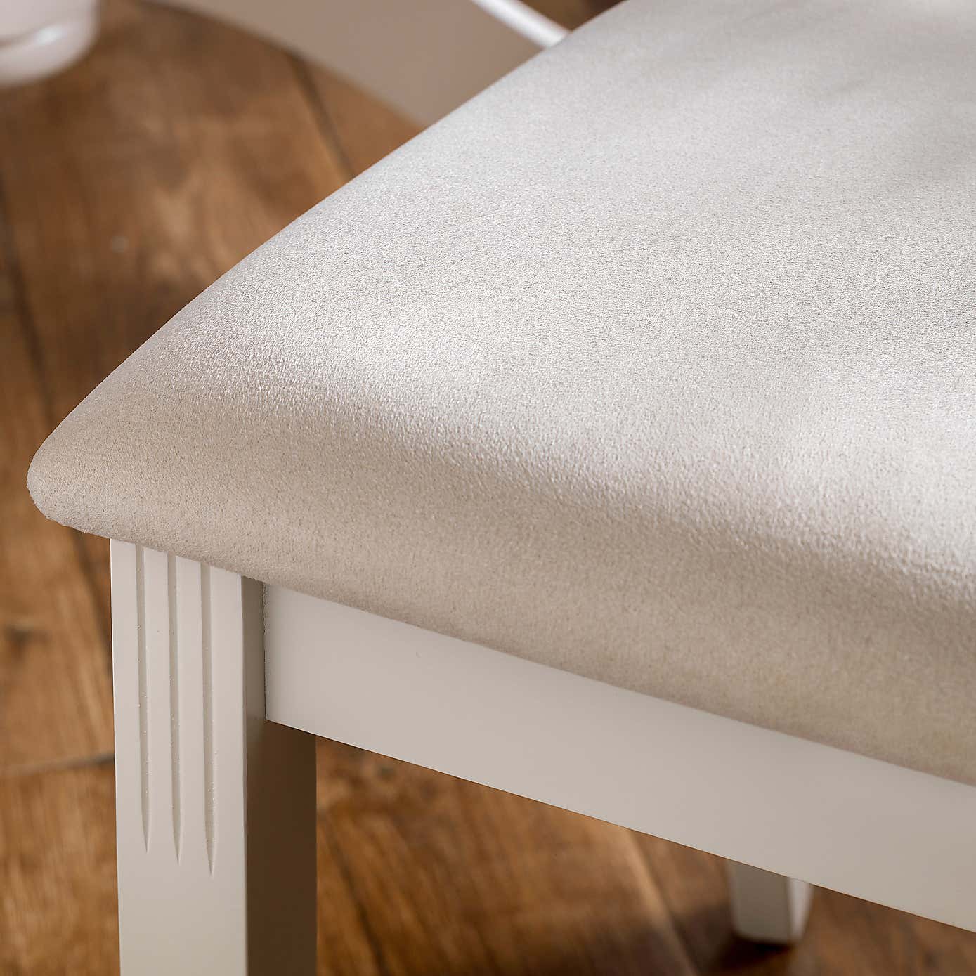 Davenport Dining Table with 6 Chairs