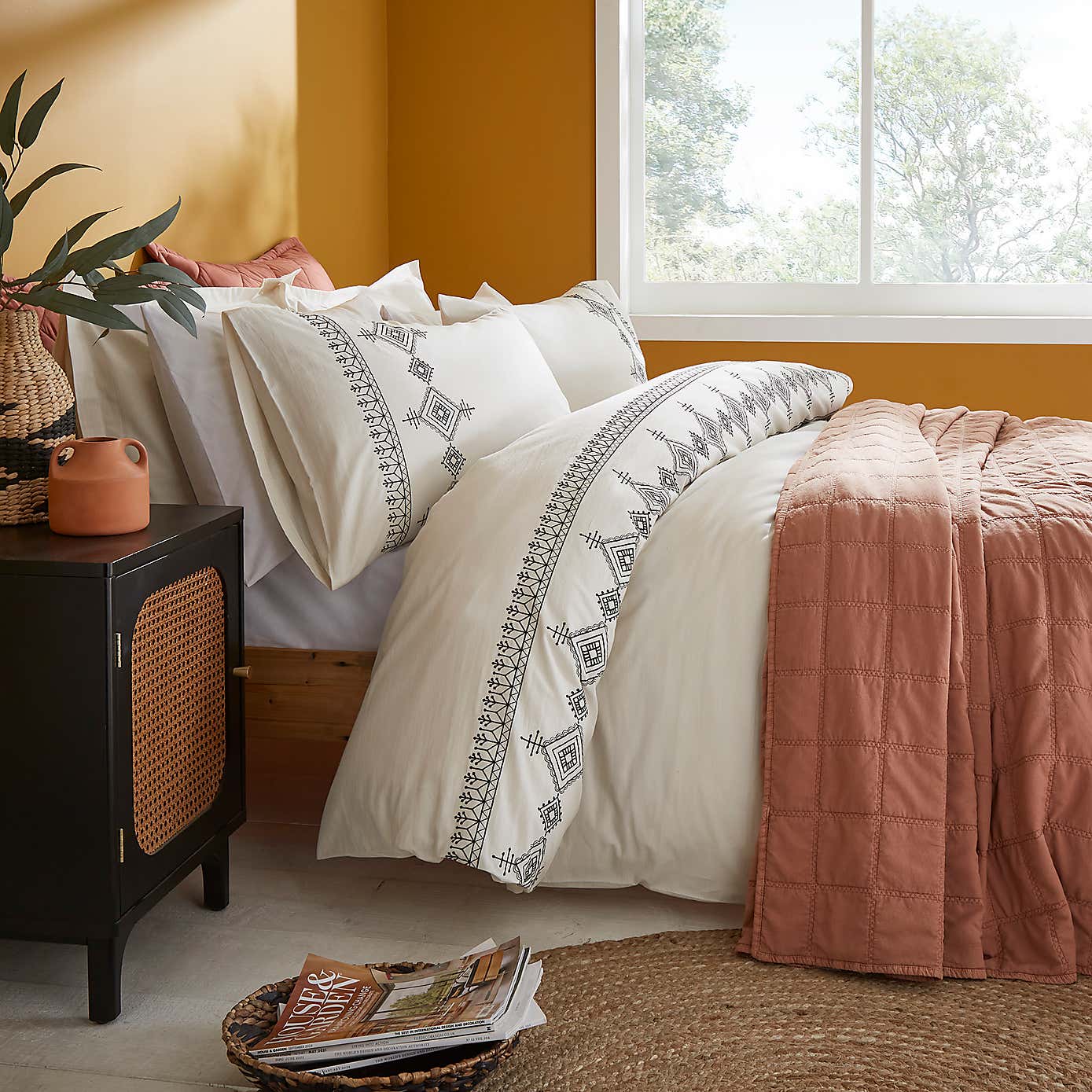 Embroidered Inca 100% Cotton Duvet Cover and Pillowcase Set