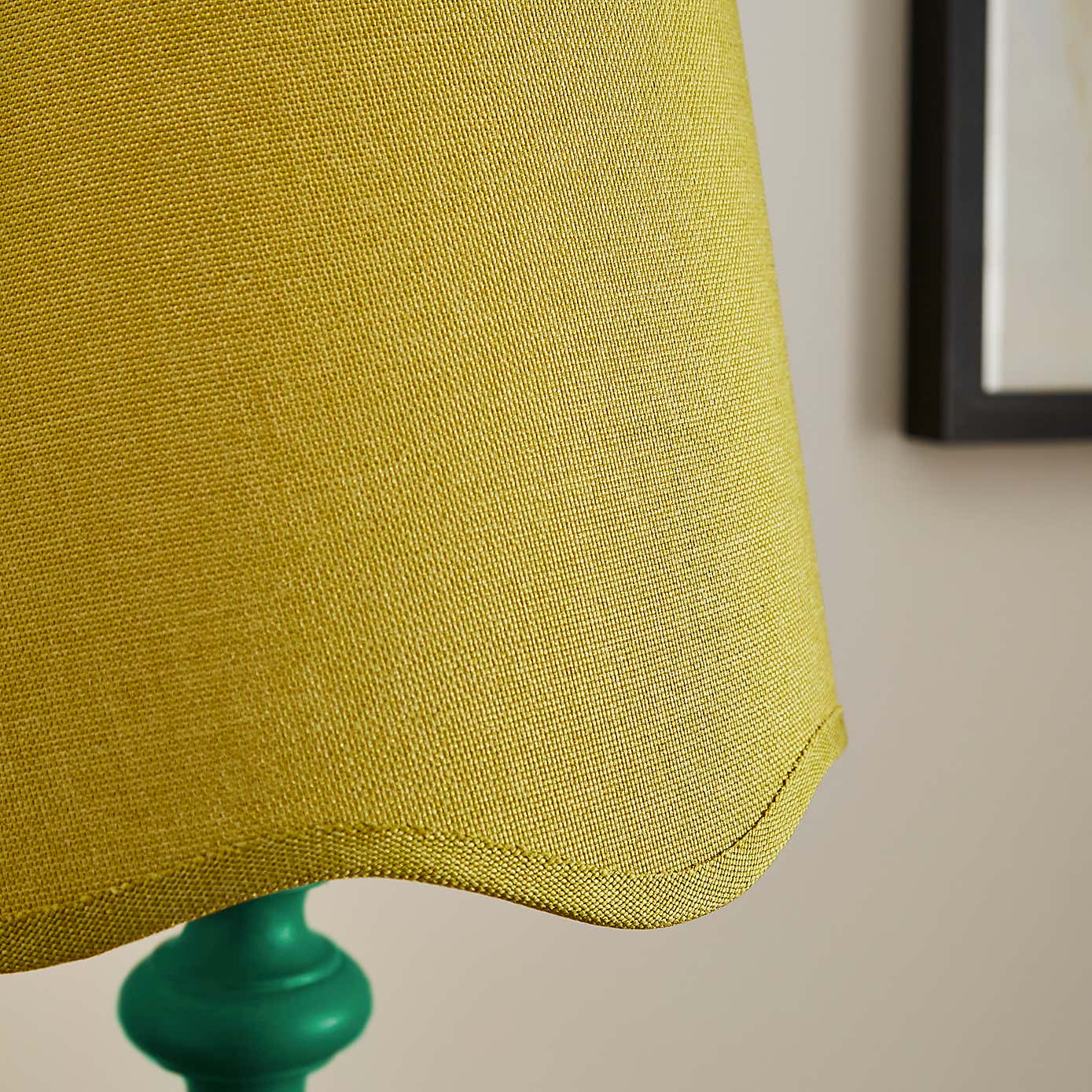 Scalloped Edge Linen Lamp Shade