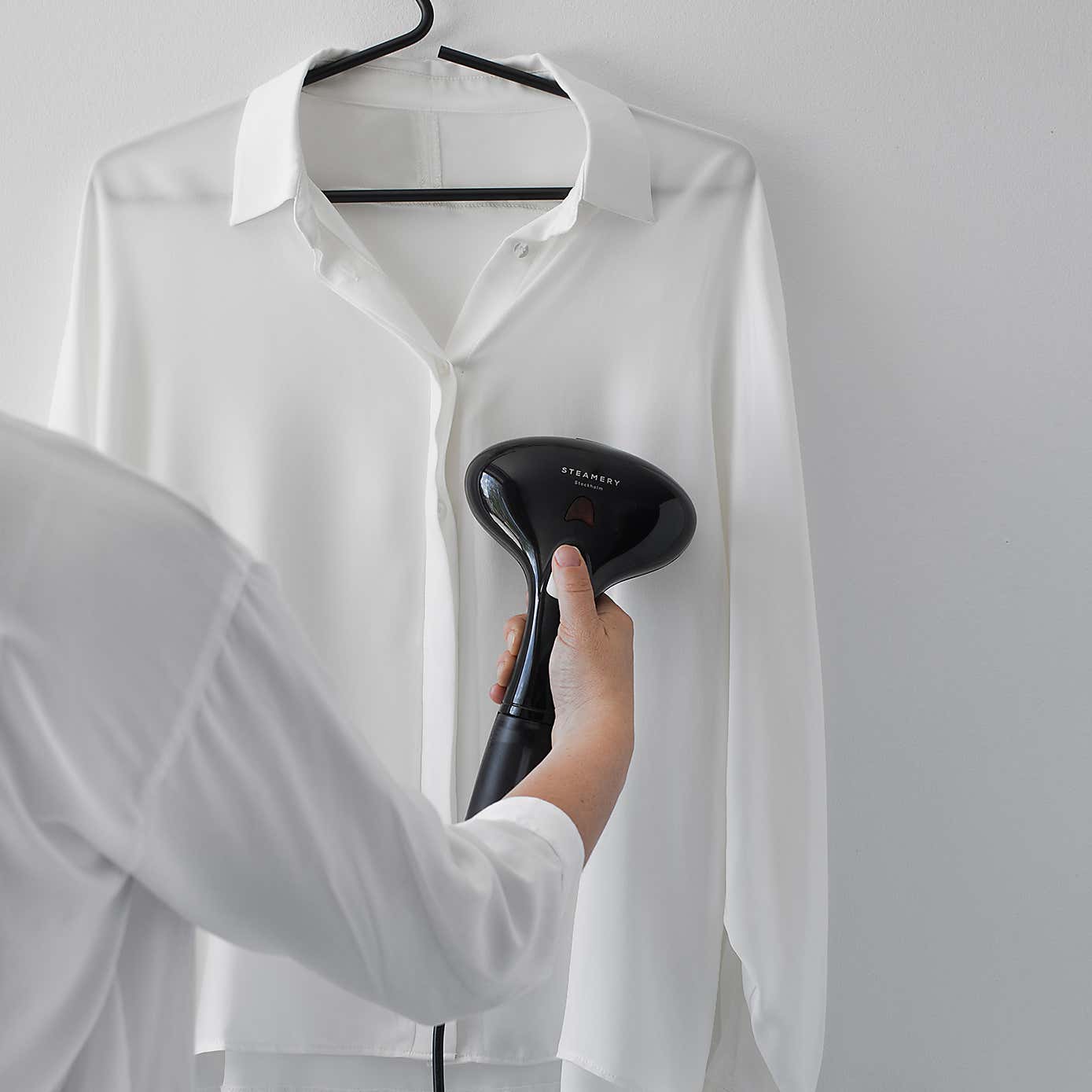 Steamery Cirrus 1 Handheld Steamer