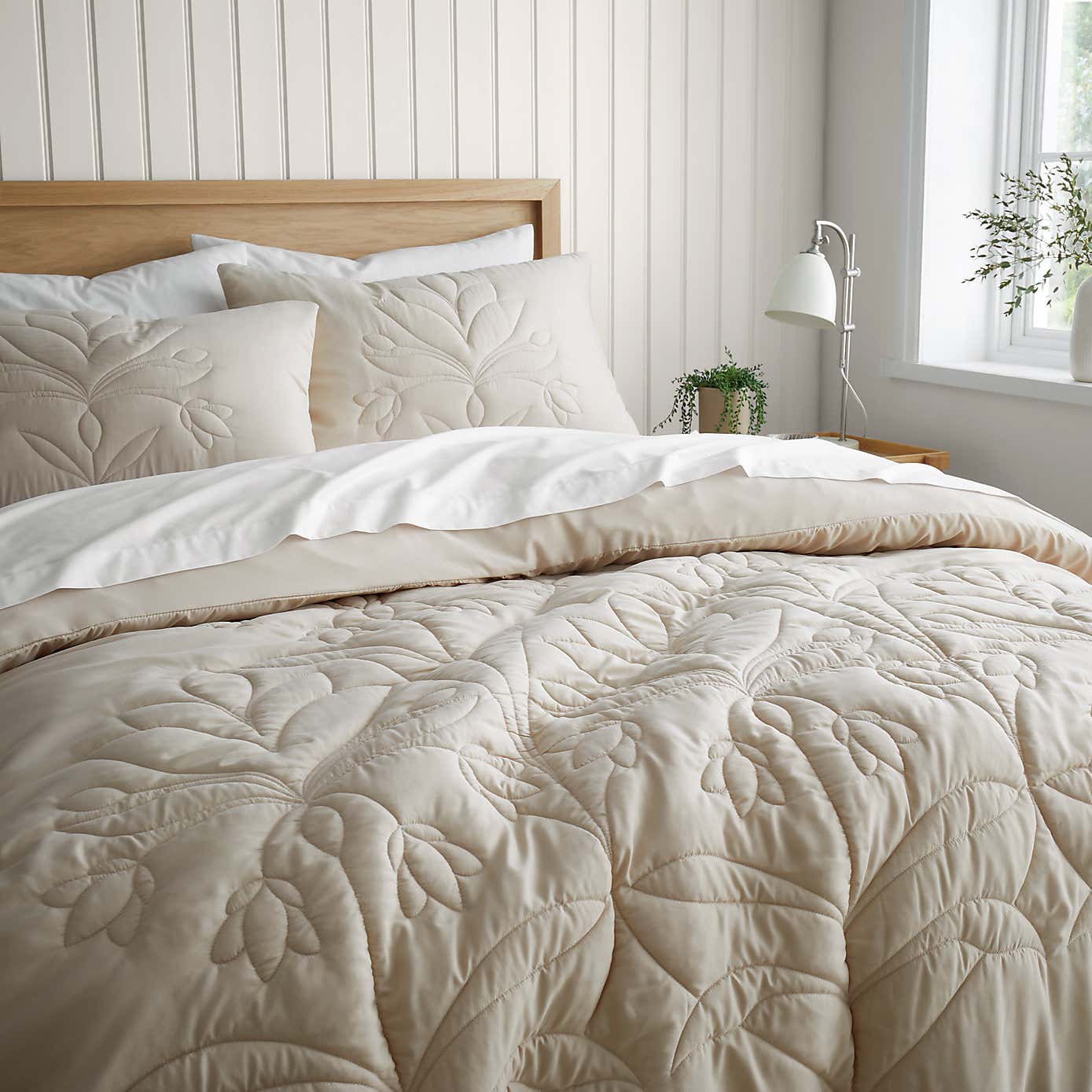 Quilted Nouveau Duvet Cover and Pillowcase Set