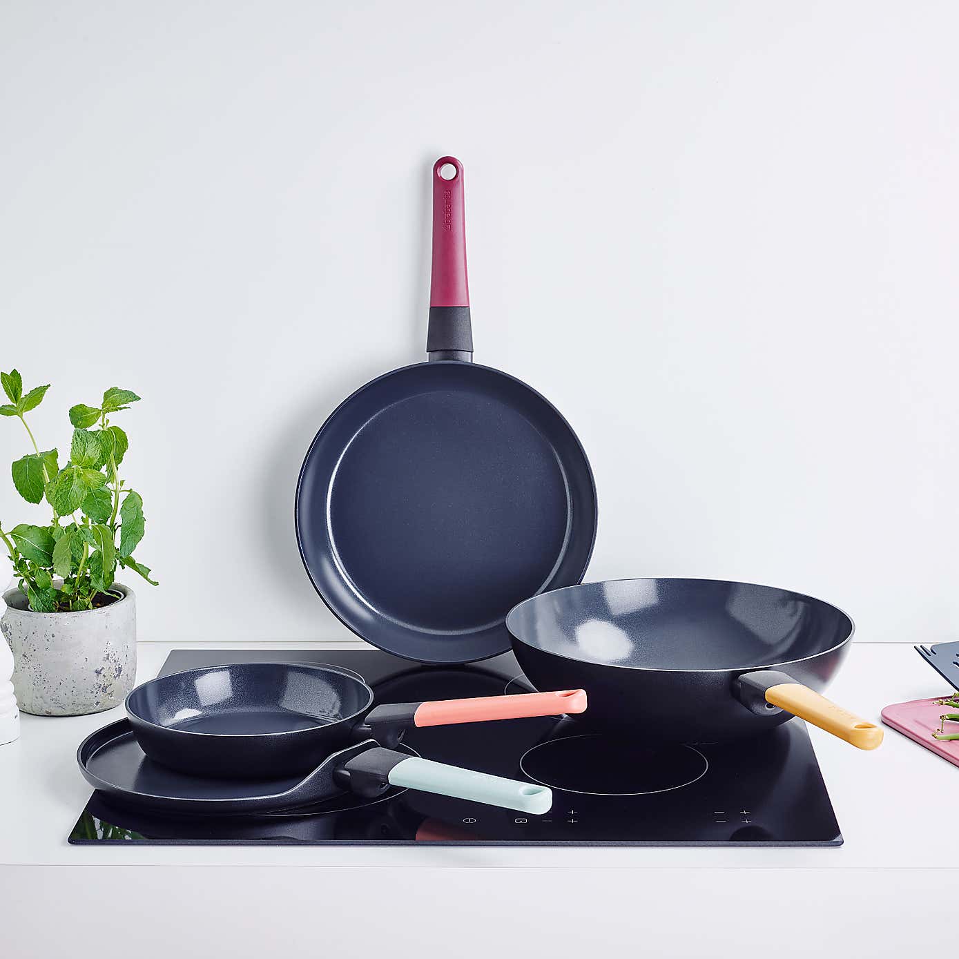 Brabantia Non-Stick Aluminium Wok, 30cm