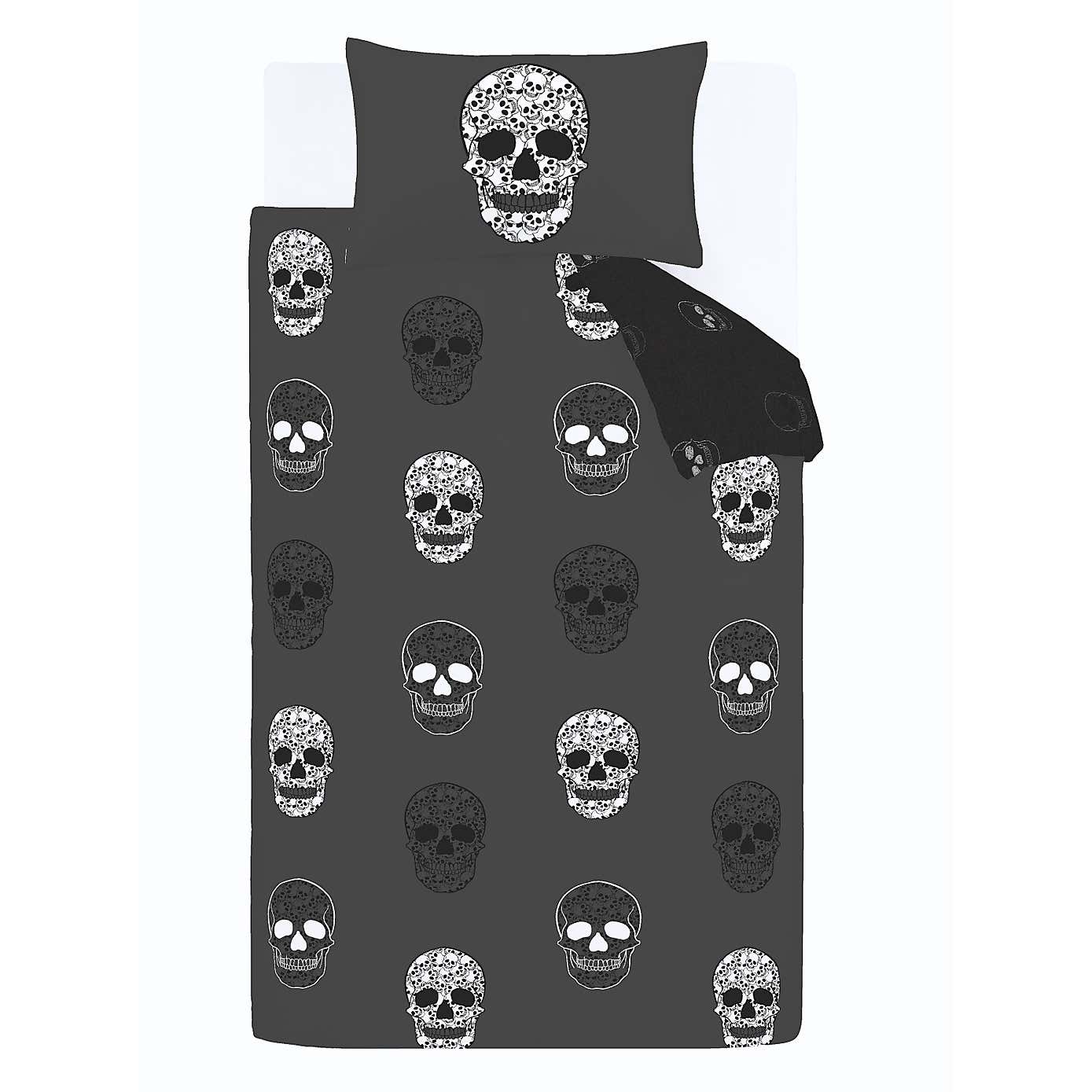 Catherine Lansfield Skulls Reversible Duvet Cover & Pillowcase Set