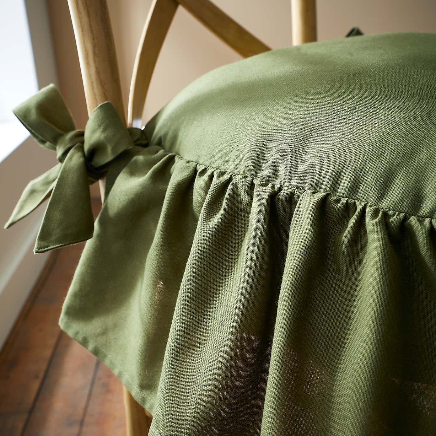 Churchgate Frill D Shape Seat Pad