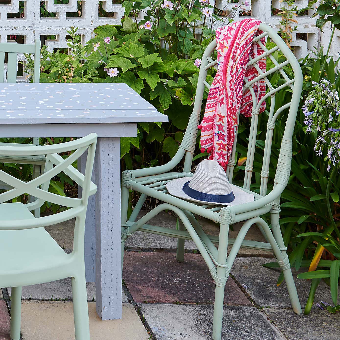 Rust-Oleum Bramwell Matt Emulsion Outdoor Paint