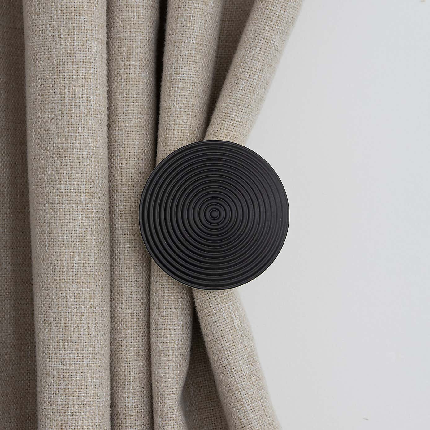 Ribbed Metal Curtain Holdbacks