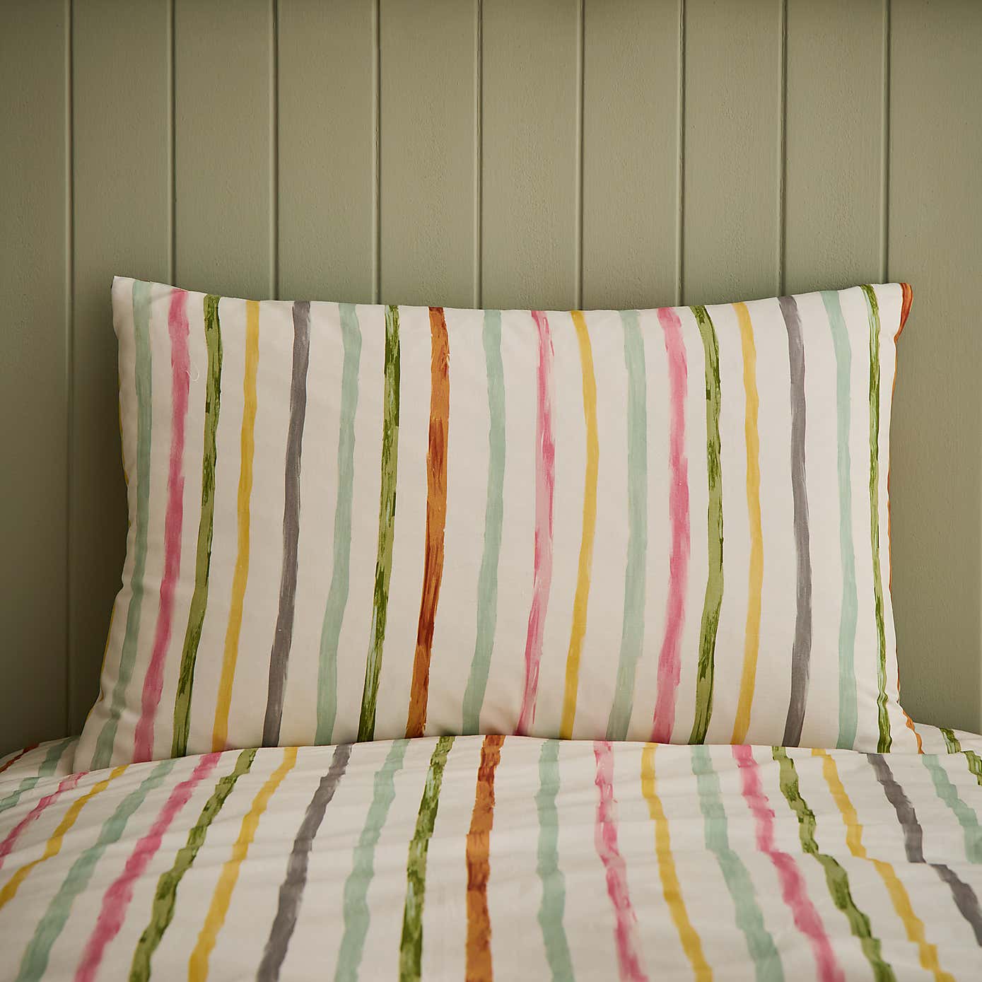 Jungle Friends 100% Cotton Reversible Duvet Cover and Pillowcase Set