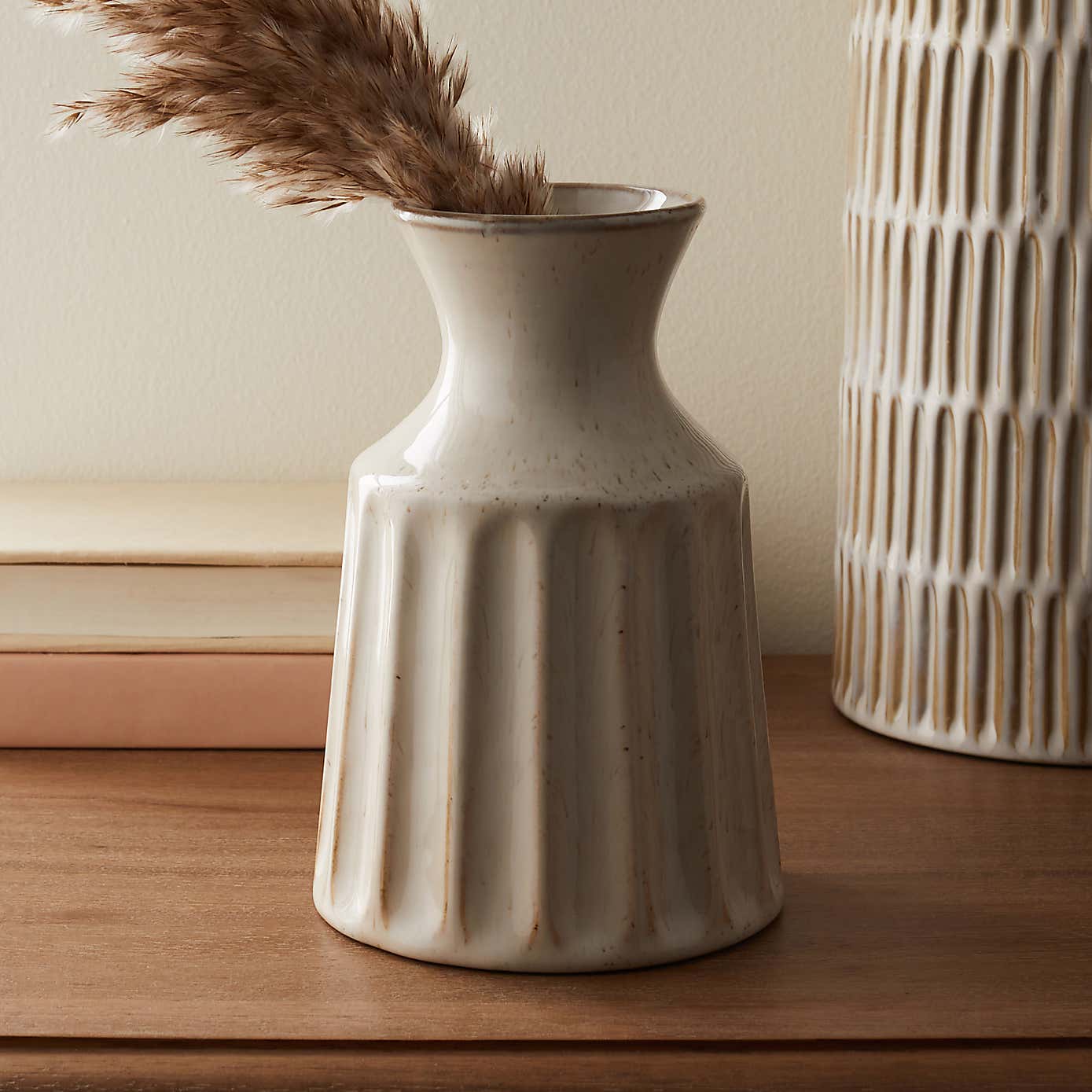 Concave Vase Cream 17cm