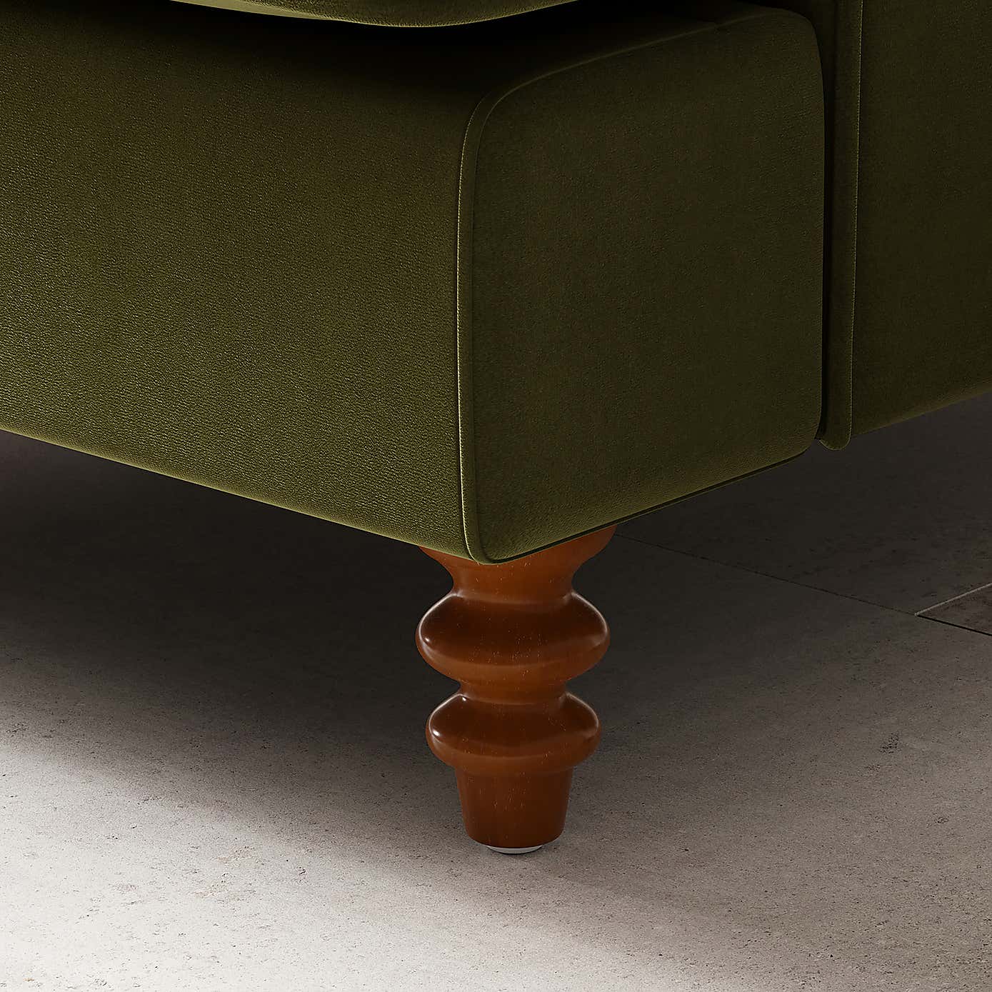 Beatrice Buttoned Velvet Snuggle Chair