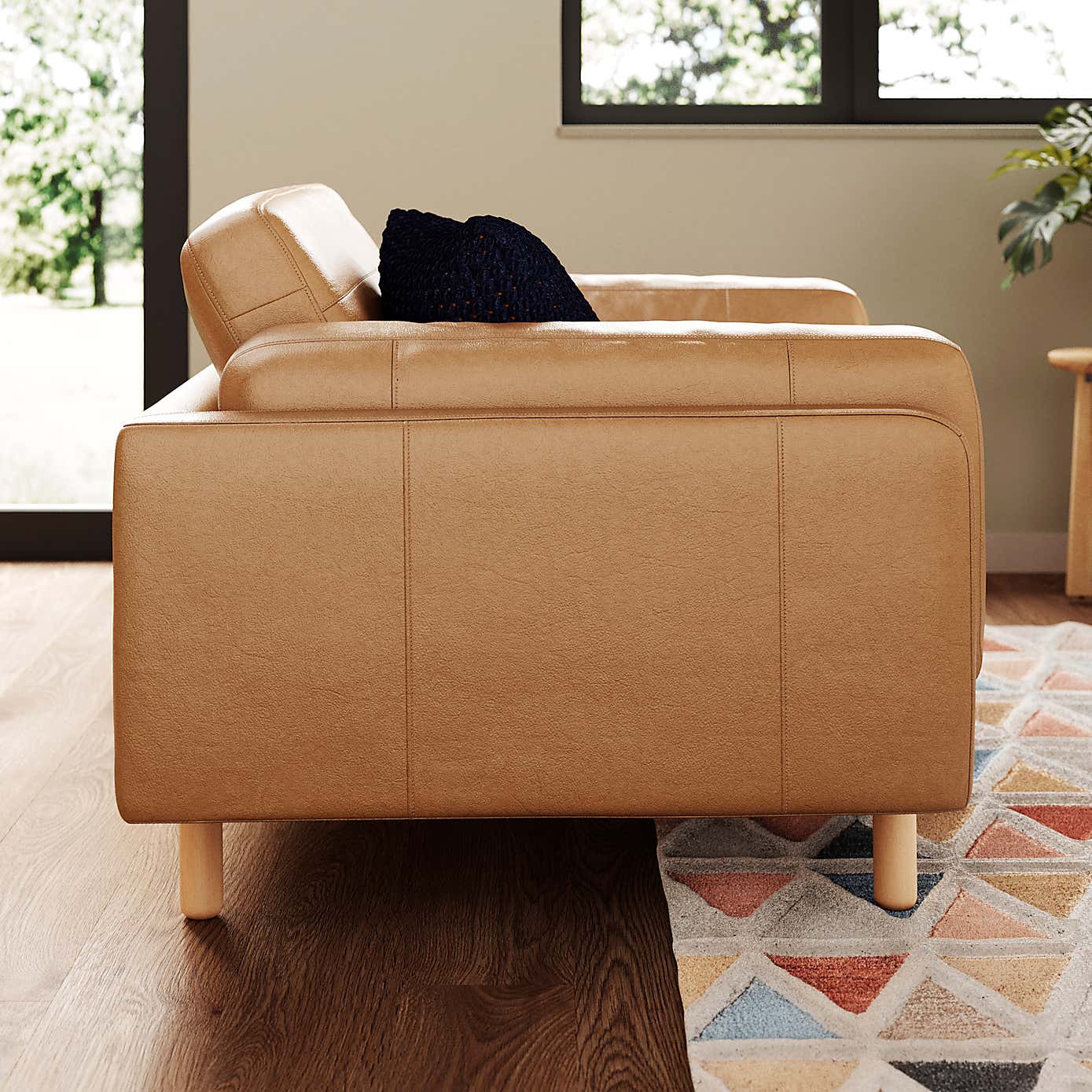 Newton Vintage Leather Snuggle Chair