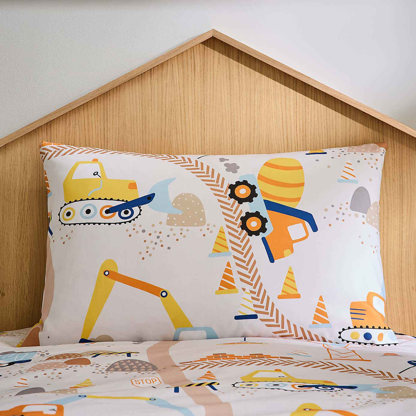 Trucks & Diggers Reversible Duvet Cover and Pillowcase Set
