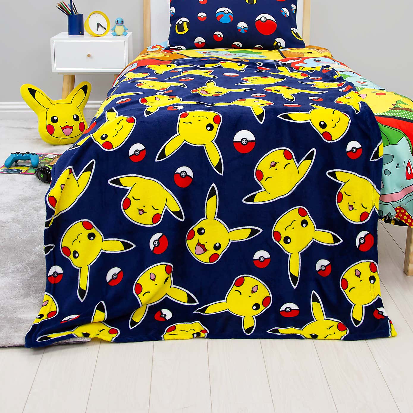 Pokemon Retro Fleece Blanket