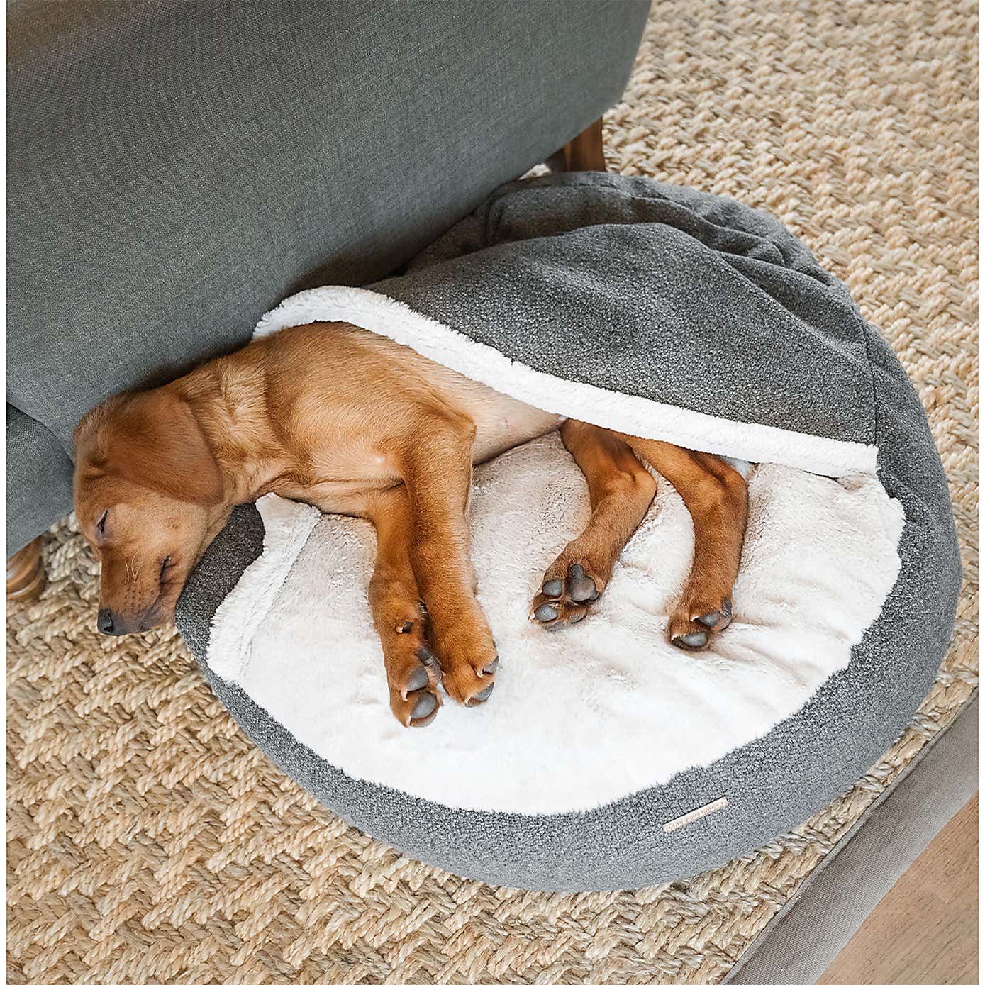 Lords and Labradors Essentials Herdwick Dog Den