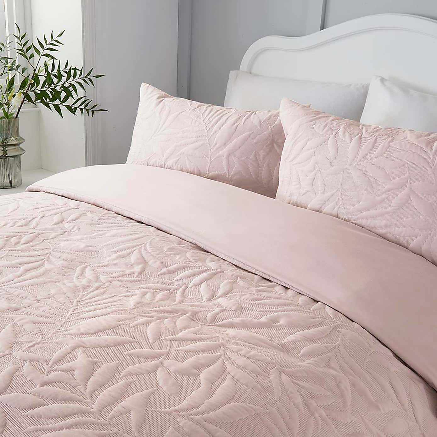 Luana 3D Floral Duvet Cover and Pillowcase Set