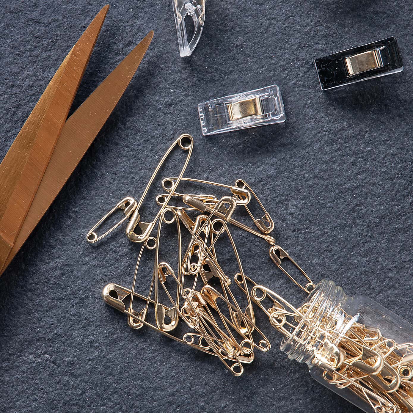 Hemline Gold Brushed Gold Embroidery Scissors