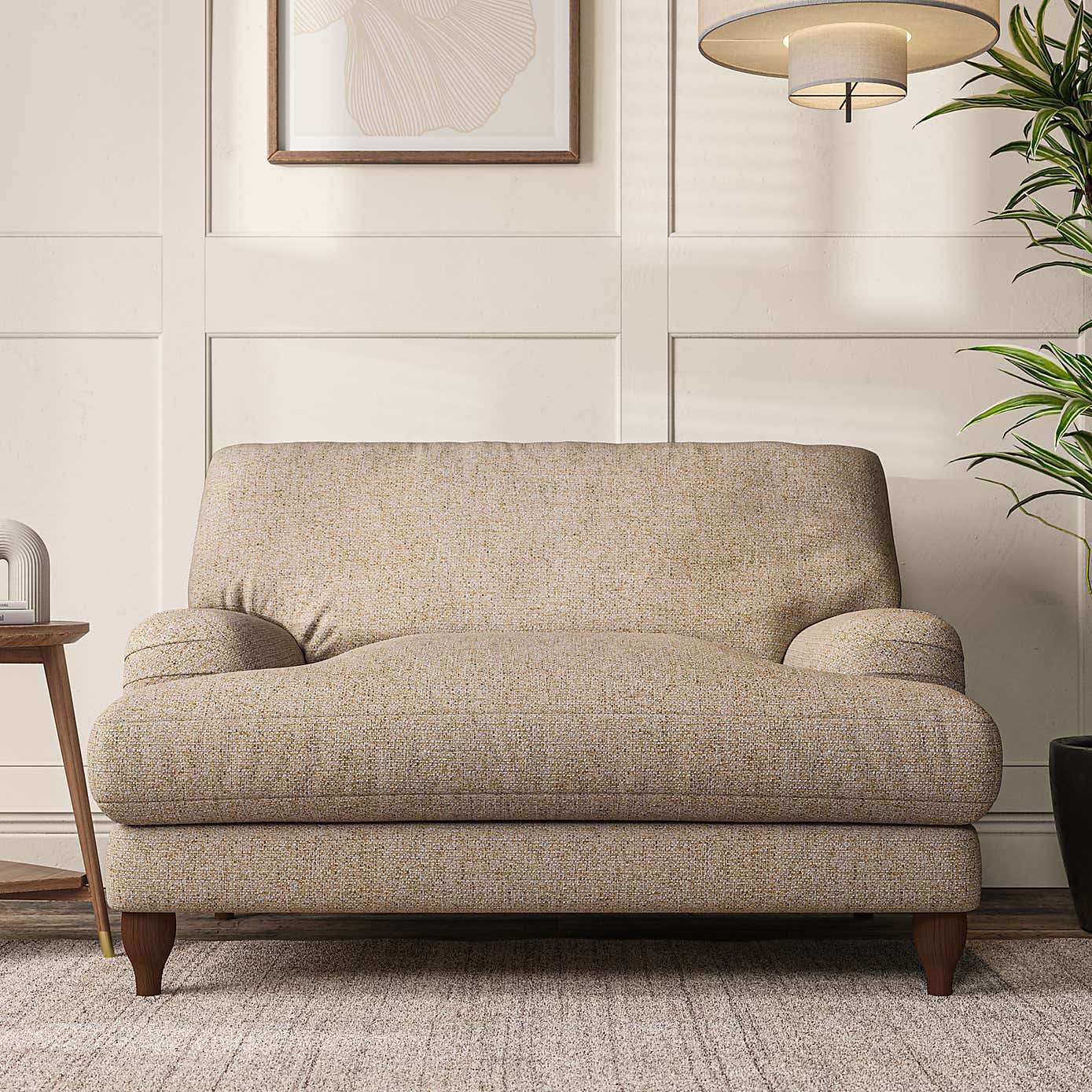 Darwin Snuggle Chair