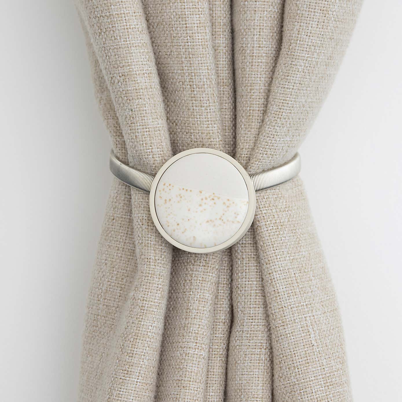 Reactive Glaze Magnetic Tieback