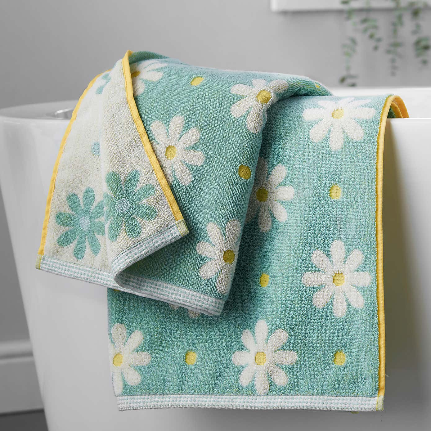 Daisy Cotton Towel