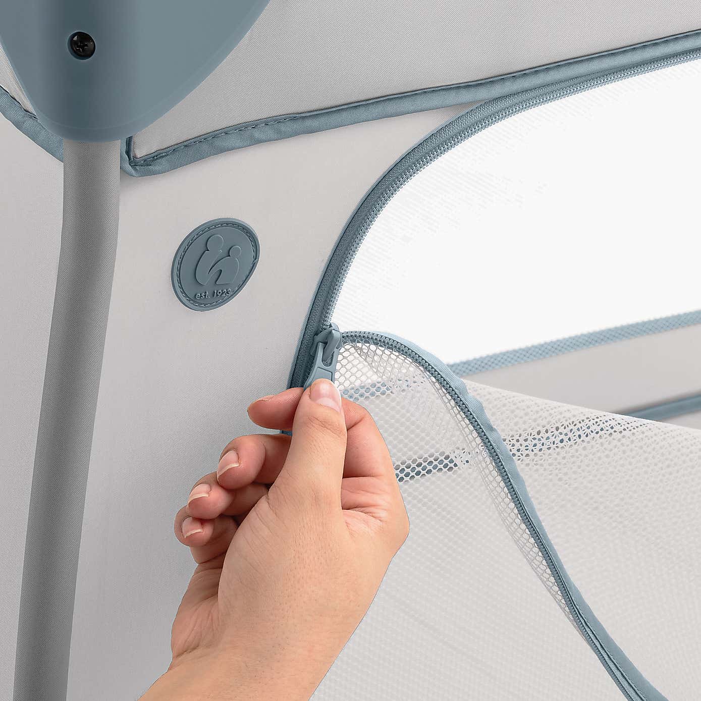 Sleep 'n Play Go Plus Travel Cot