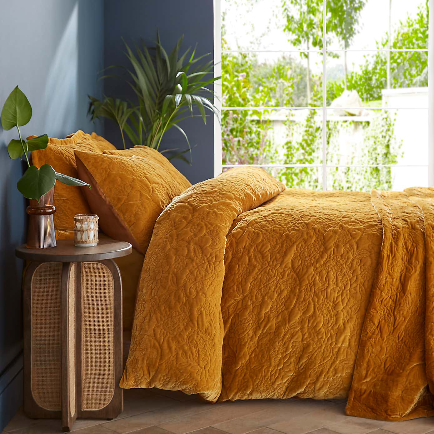 Elisa Floral Duvet Cover and Pillowcase Set