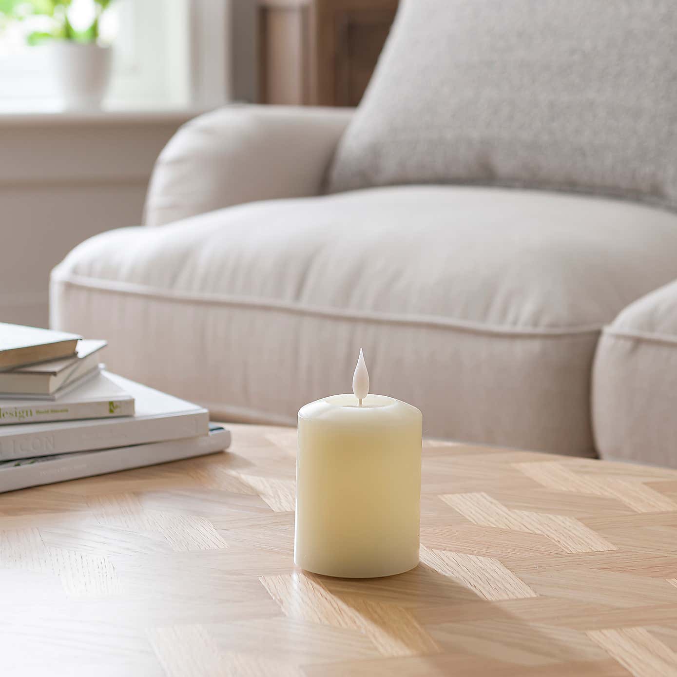 LED Wax Pool Pillar Candle