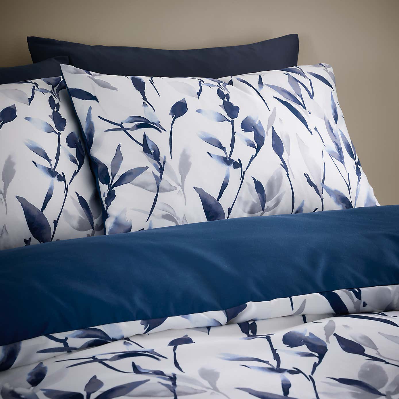 Zen Reversible Duvet Cover and Pillowcase Set