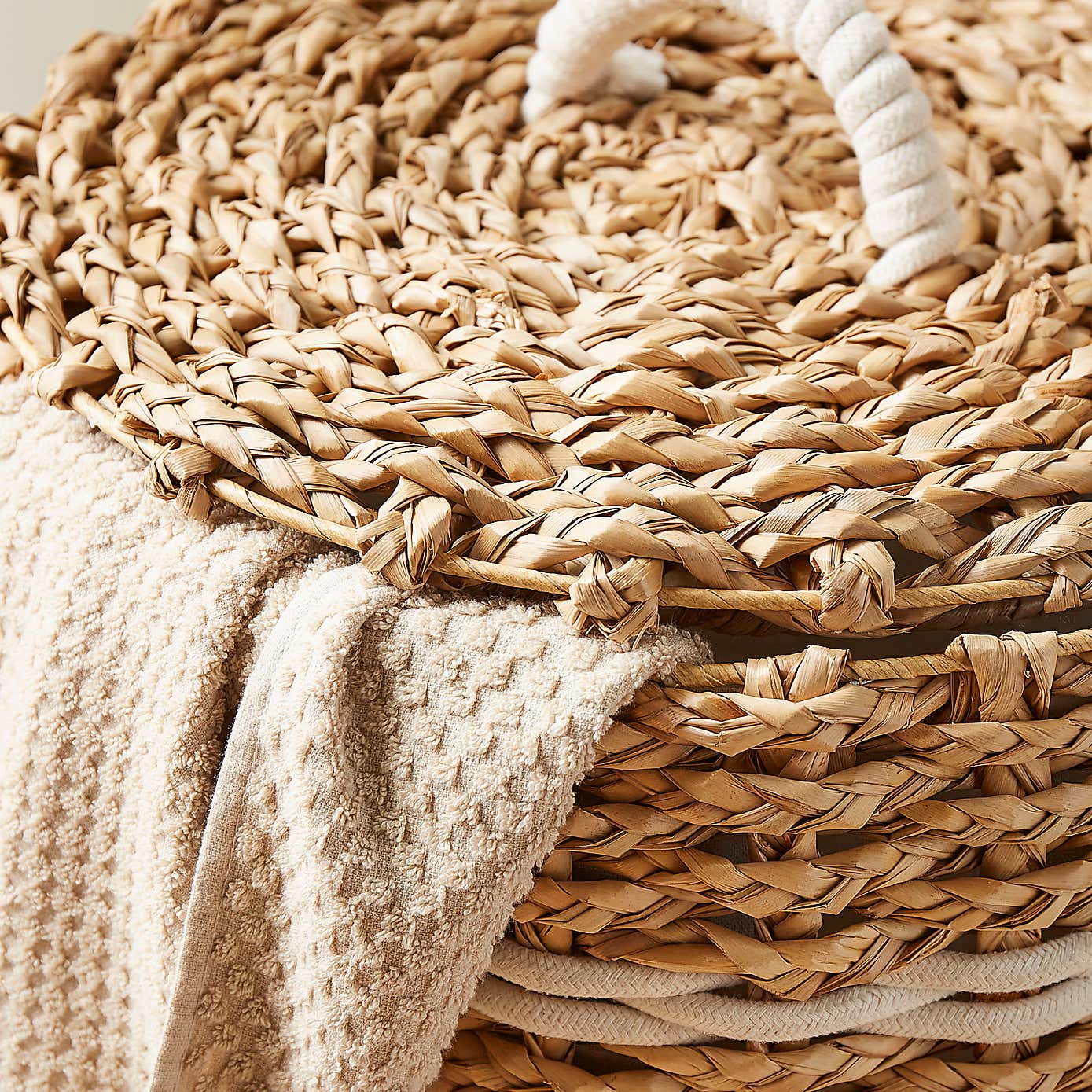 Rope White Stripe Rush Laundry Basket