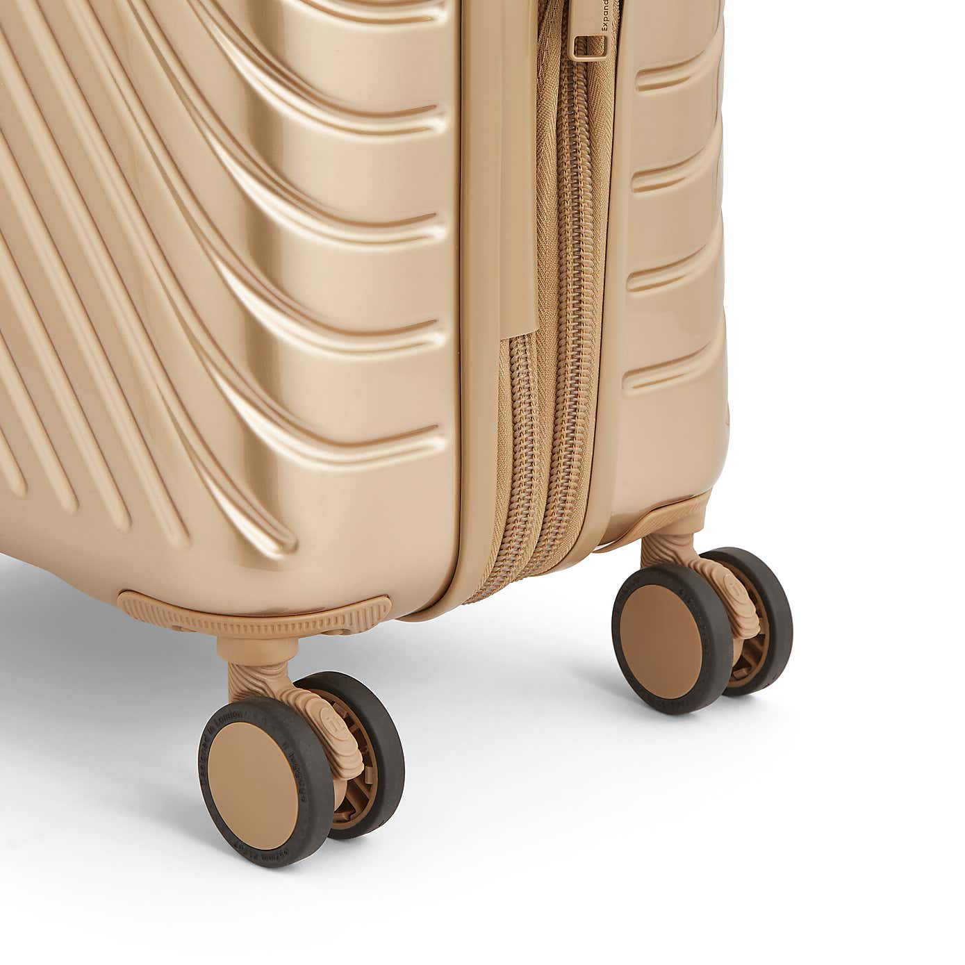 IT Luggage Slipstream Hard Shell Suitcase