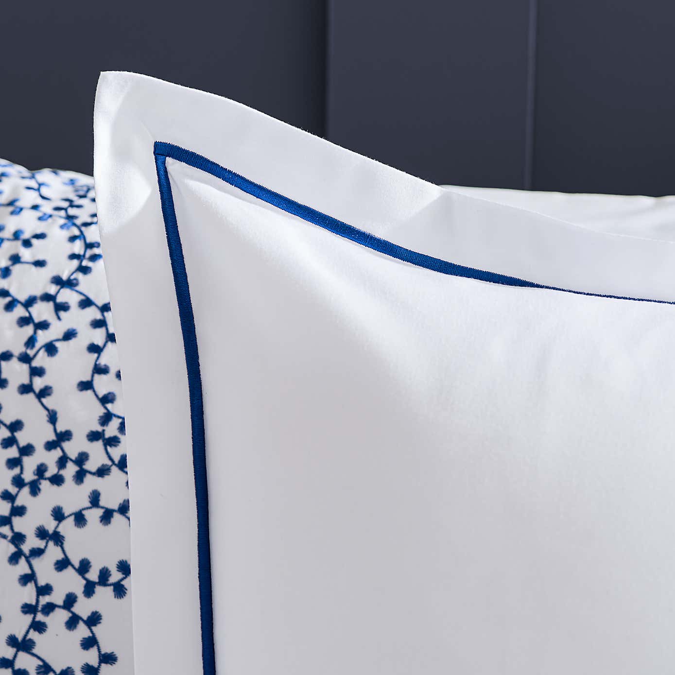 Kersey Embroidery Oxford Pillowcase