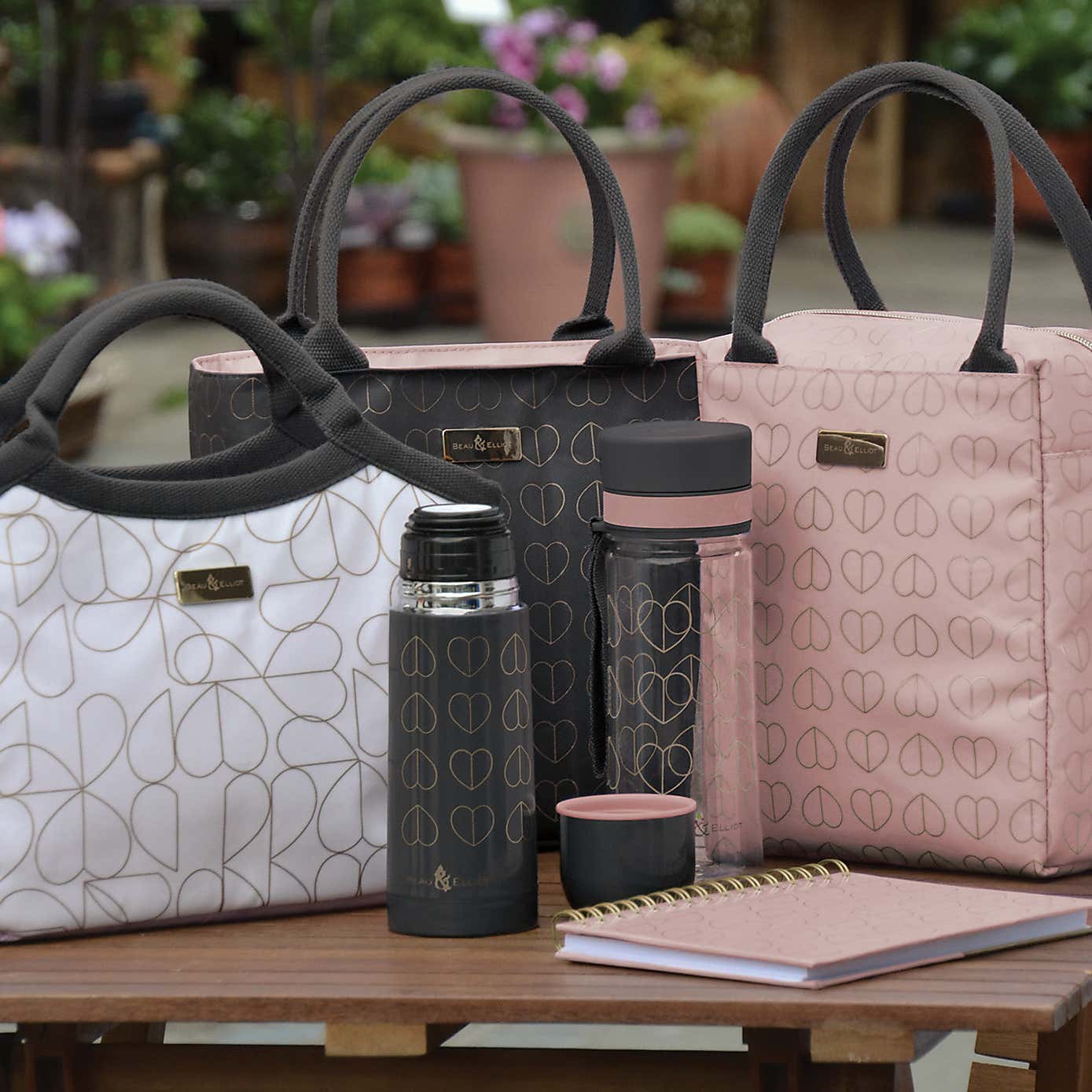 Beau and Elliot Oyster Insulated Handbag Style Lunch Bag