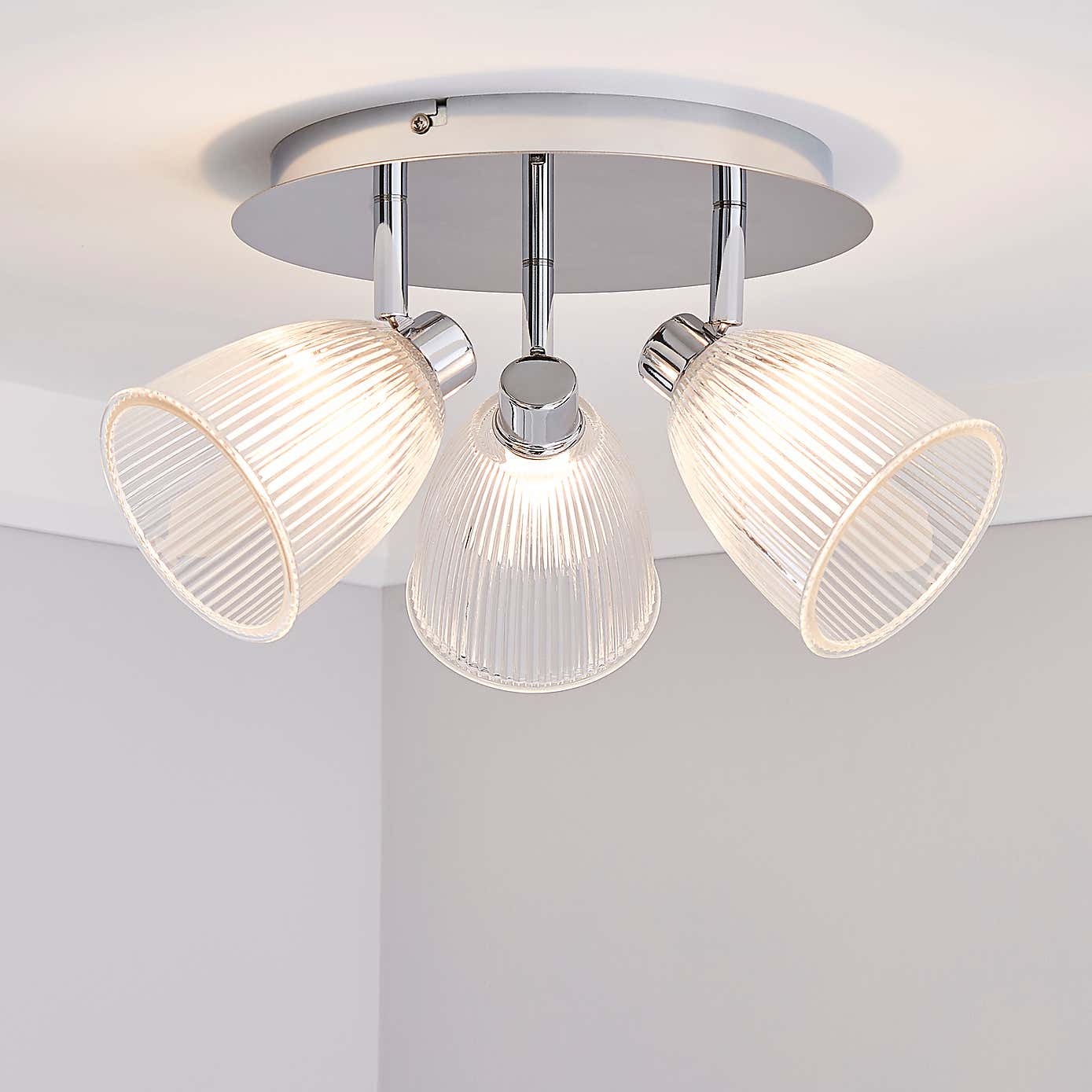 Bremont 3 Light Ribbed Glass Bathroom Spotlight