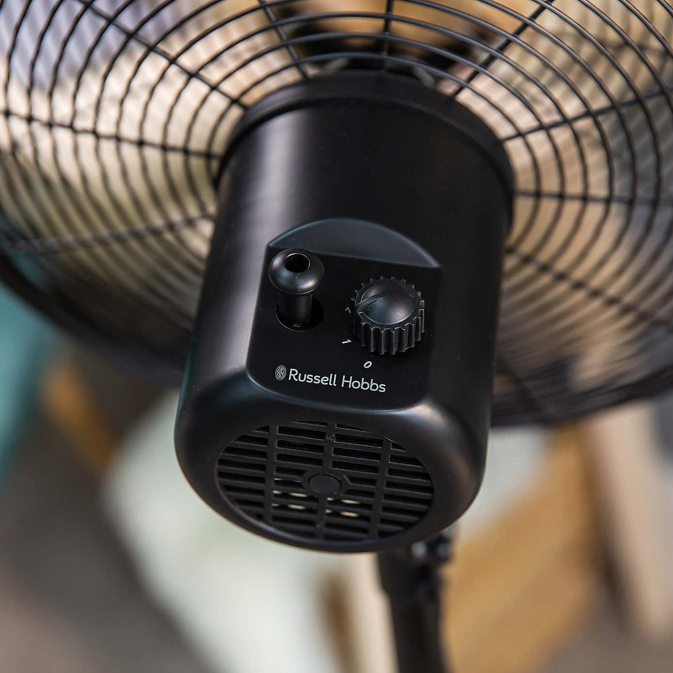 Russell Hobbs Scandi Style 16 Inch Pedestal Fan