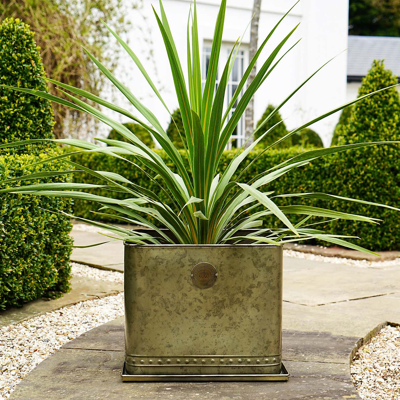 Kew Aged Regency Outdoor Square Planter