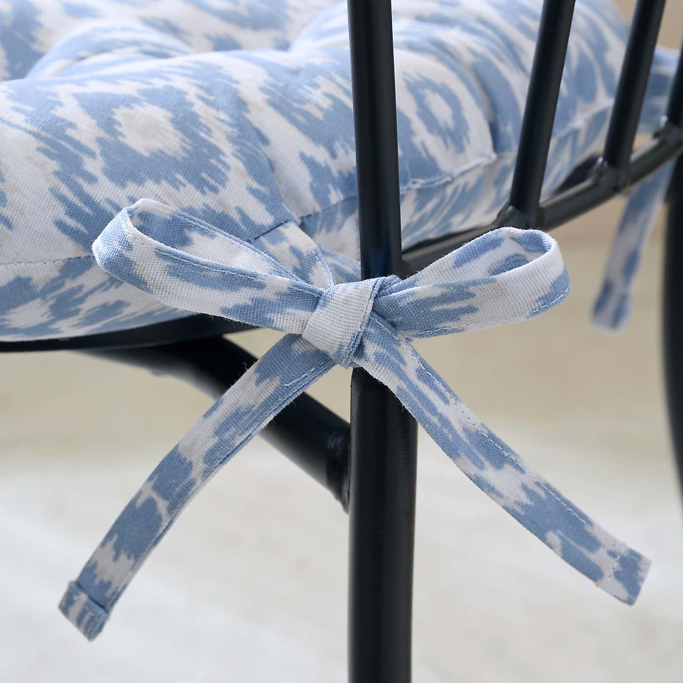 Light Blue Ikat Round Seat Pad