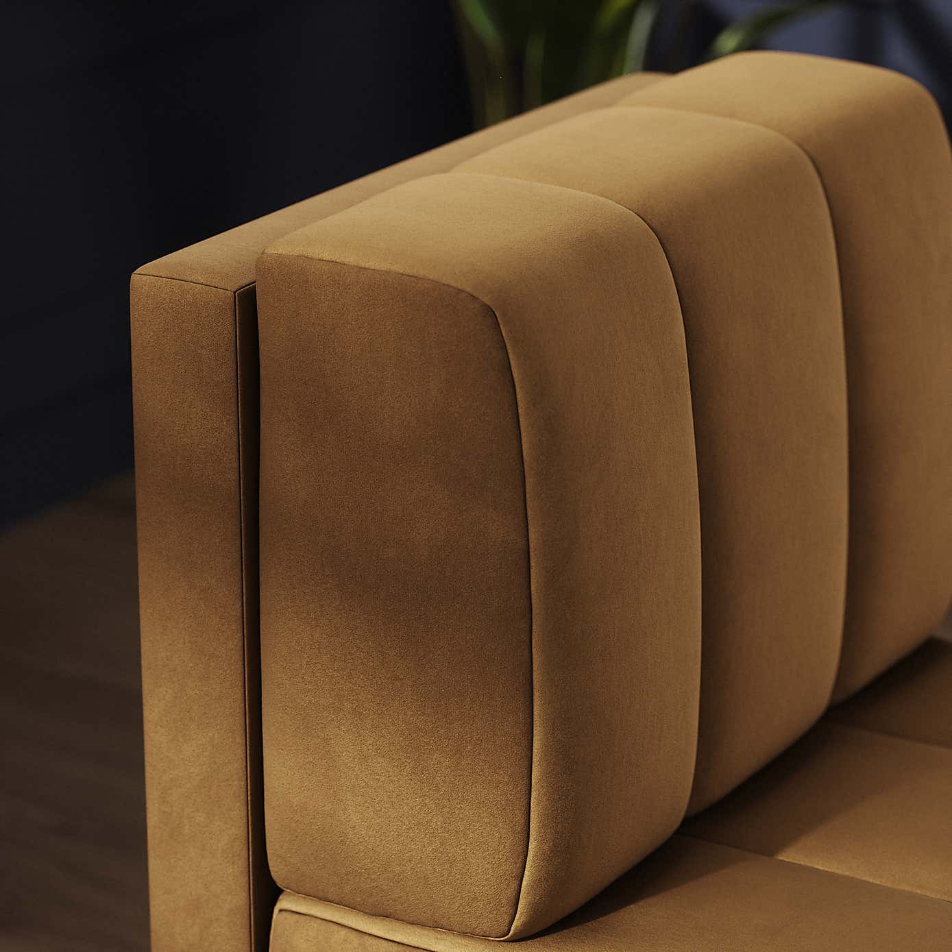 Amali Small Dining Bench, Matte Plush Velvet