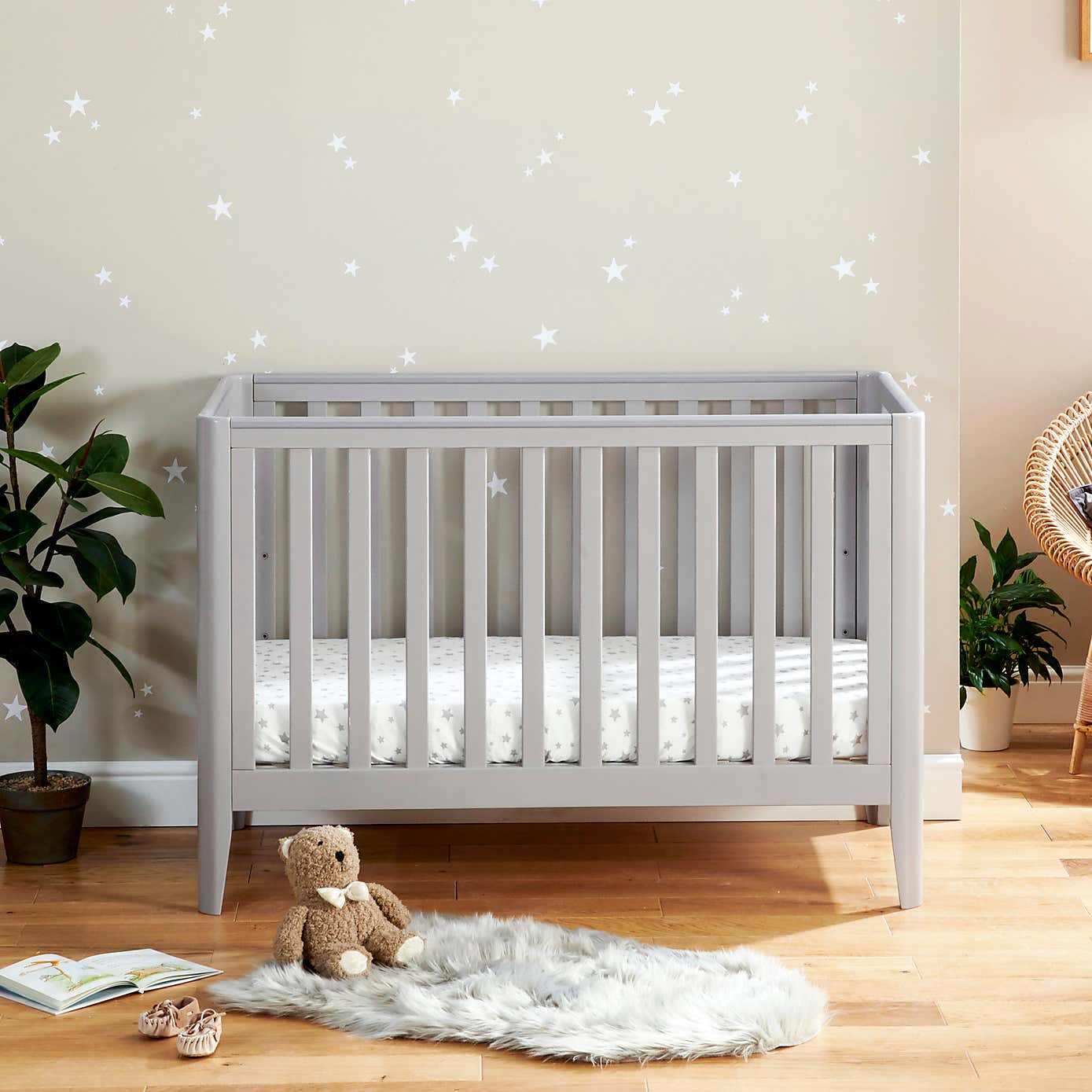 Babymore Iris Cot Bed
