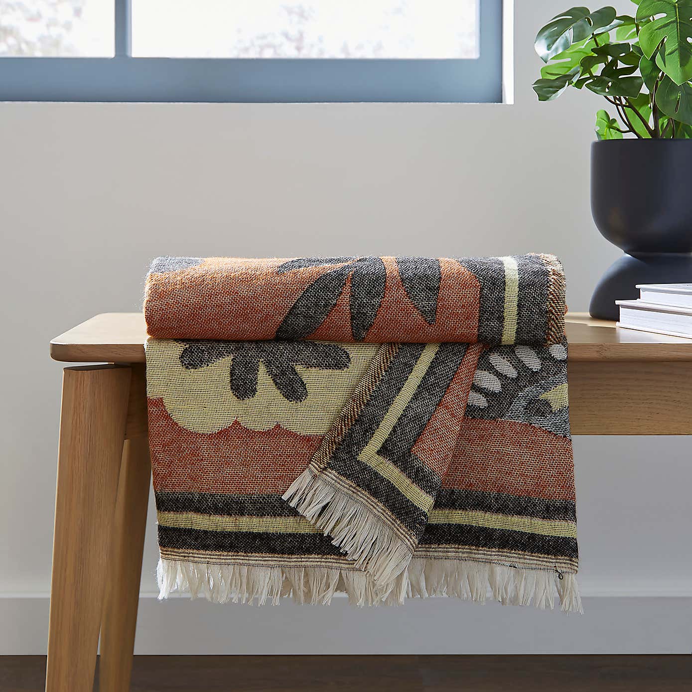 Butterfly Jacquard Woven Throw 155x170