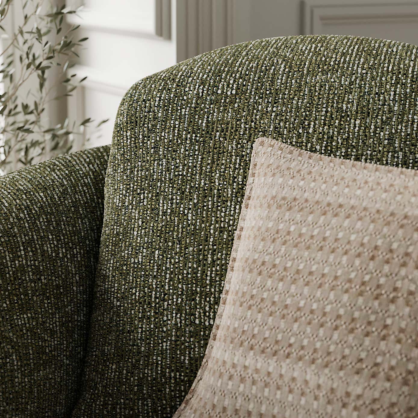Wren Mixed Boucle Swivel Chair