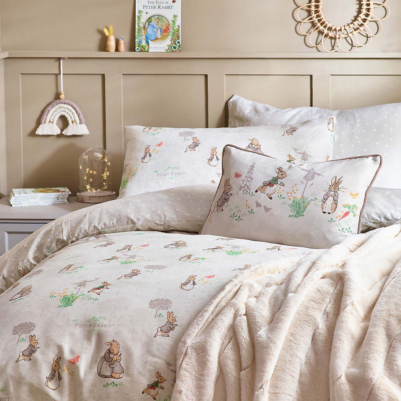 Peter Rabbit Classic Duvet Cover and Pillowcase Set