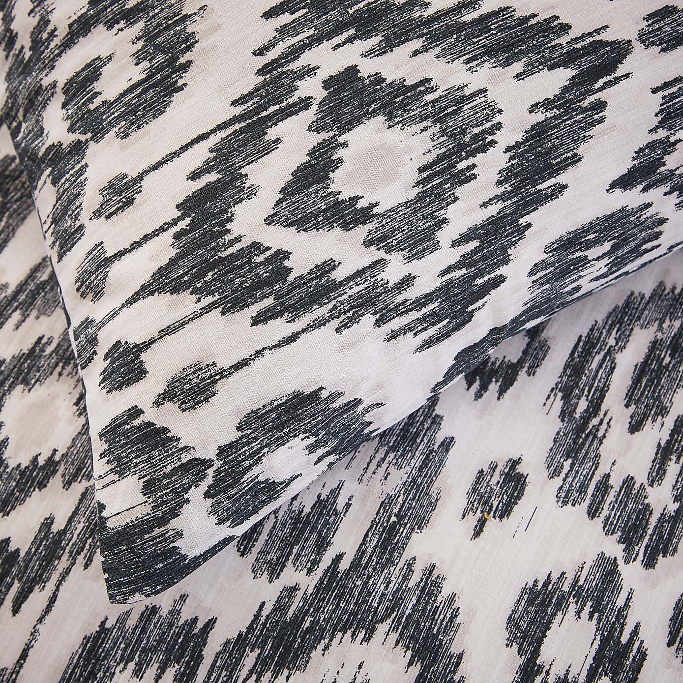 Hao Aztec Black Oxford Pillowcase