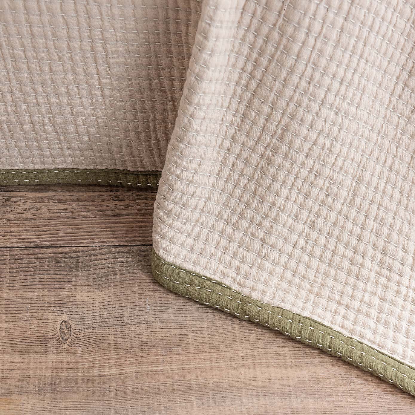 EL Milano 235cm x 235cm Throw