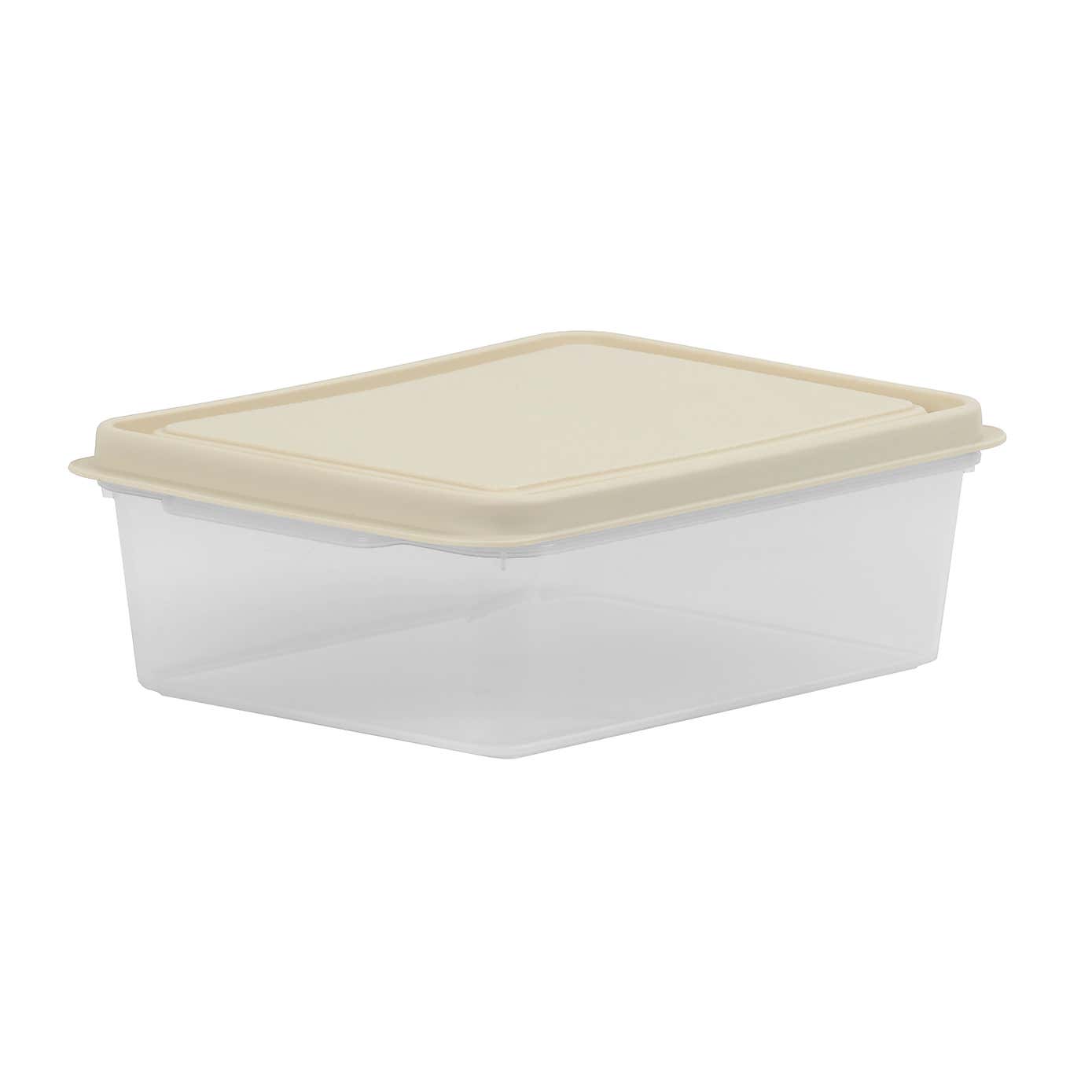 Studio Plastic 2L Food Storage Box