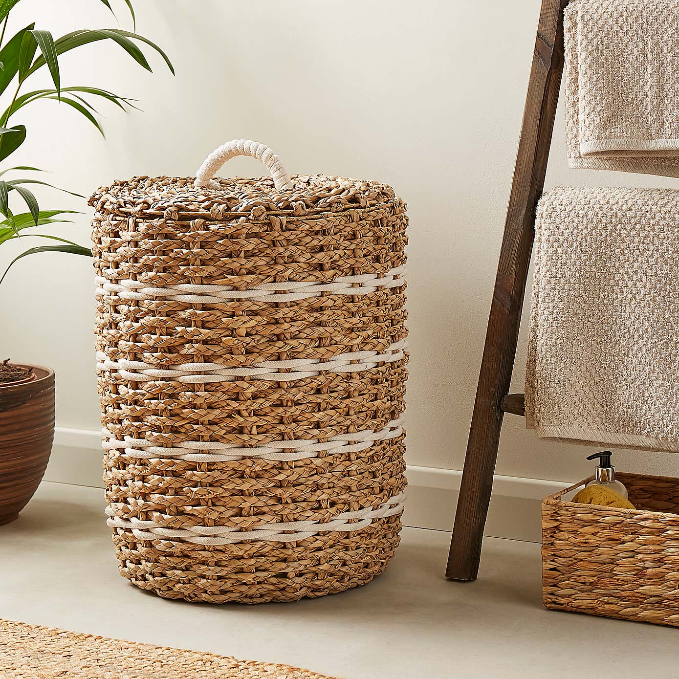 Rope White Stripe Rush Laundry Basket