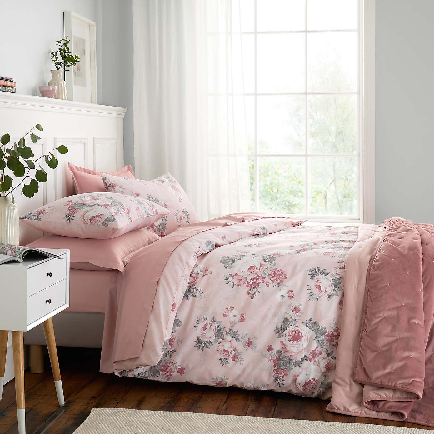 Darla Floral Sage Duvet Cover and Pillowcase Set