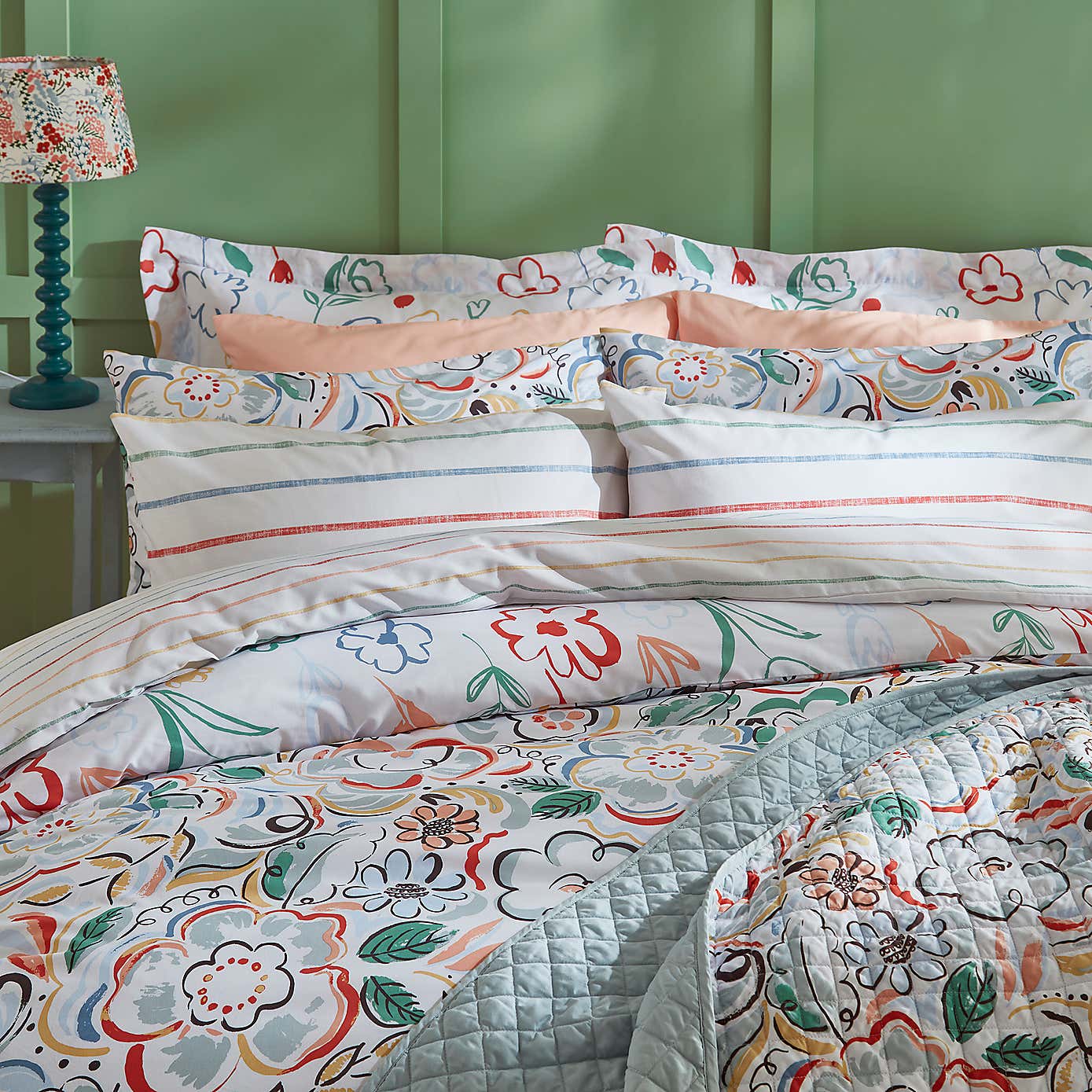 Heart and Soul Ayva Floral Bedspread
