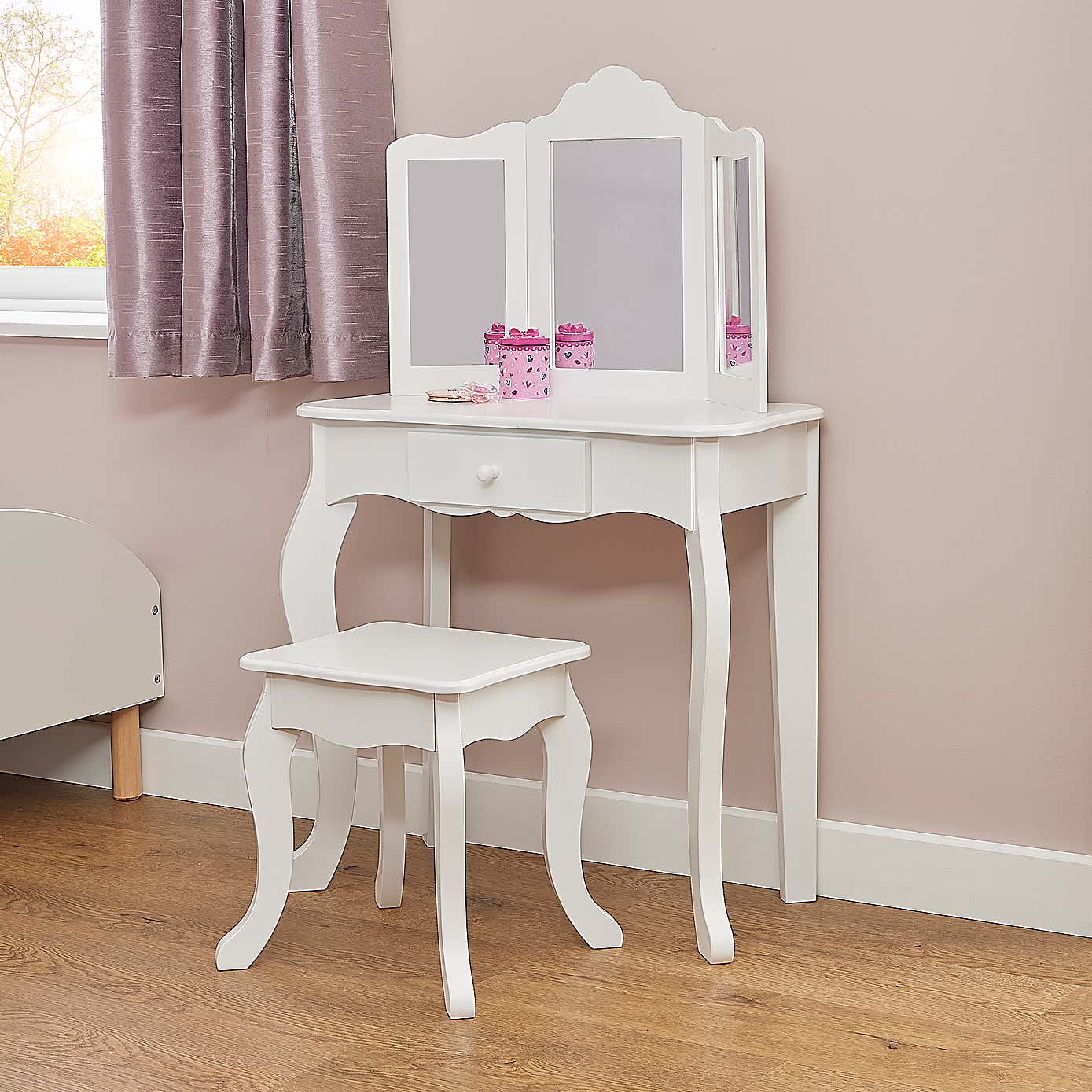 Liberty House Kids Vanity Table And Stool Set
