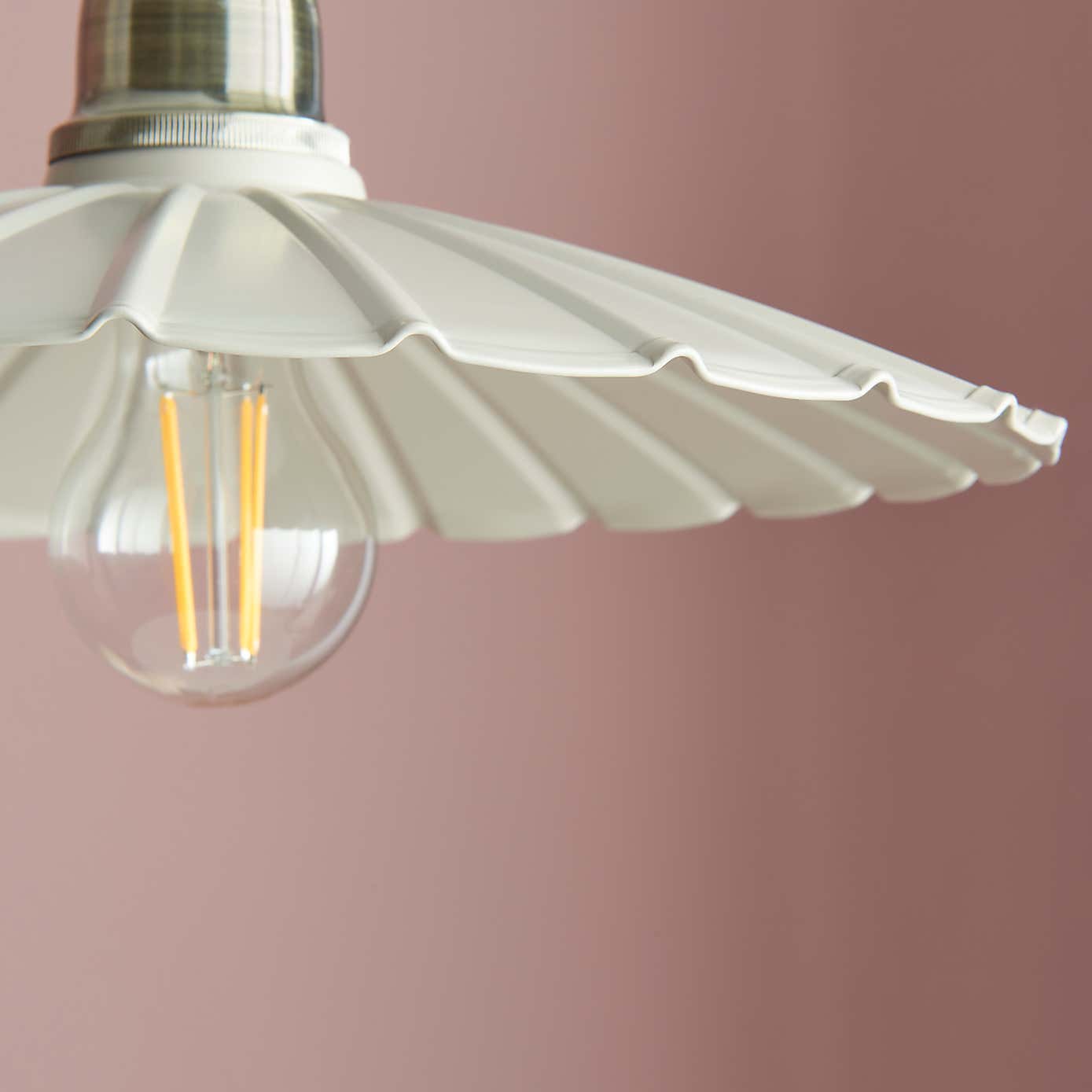 Maya Scallop Adjustable Pendant Light