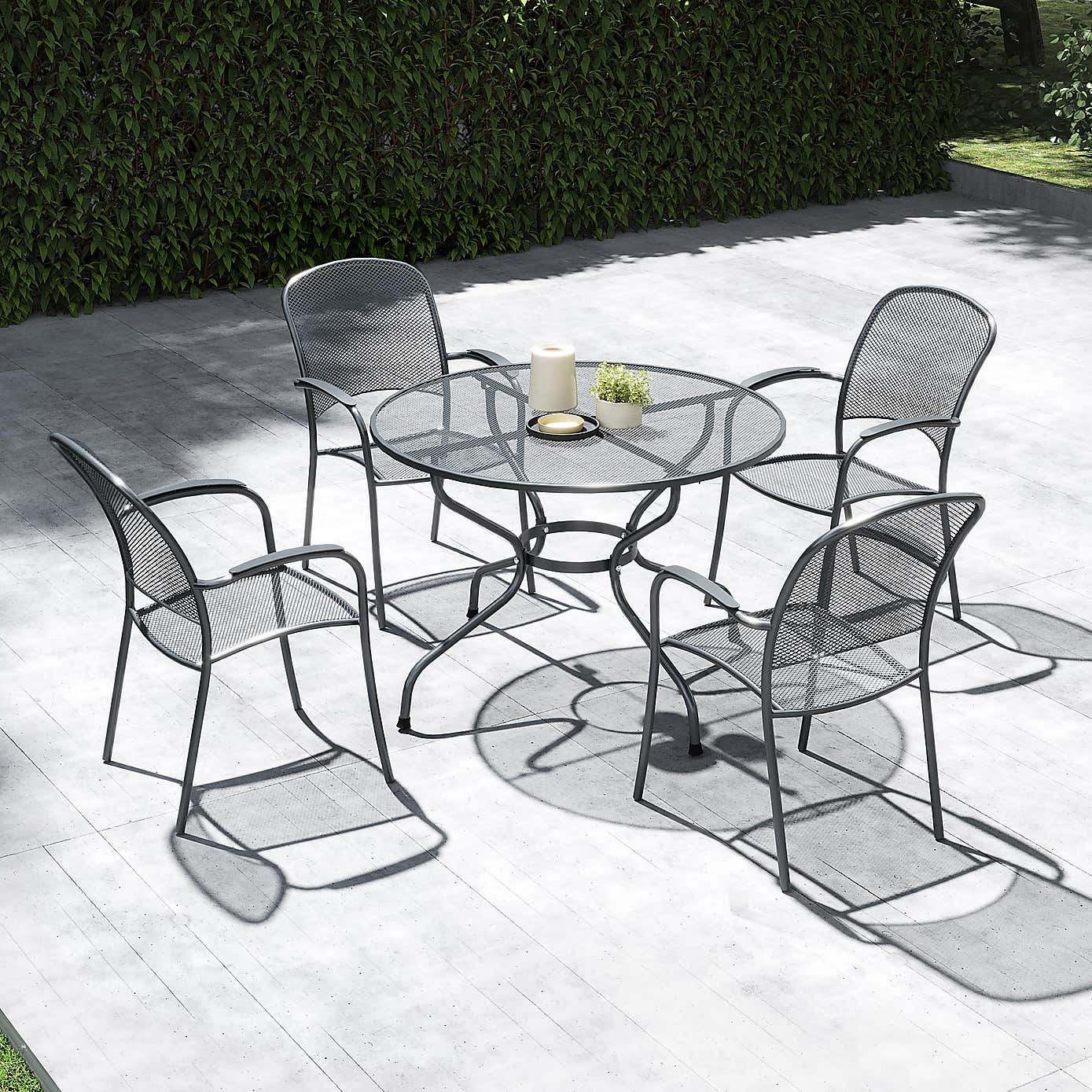 Pacific Lifestyle Carlo Round 4 Seater Dining Set