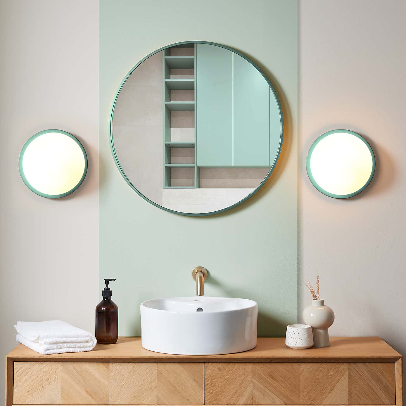 Lotto Bathroom Flush Ceiling Fitting