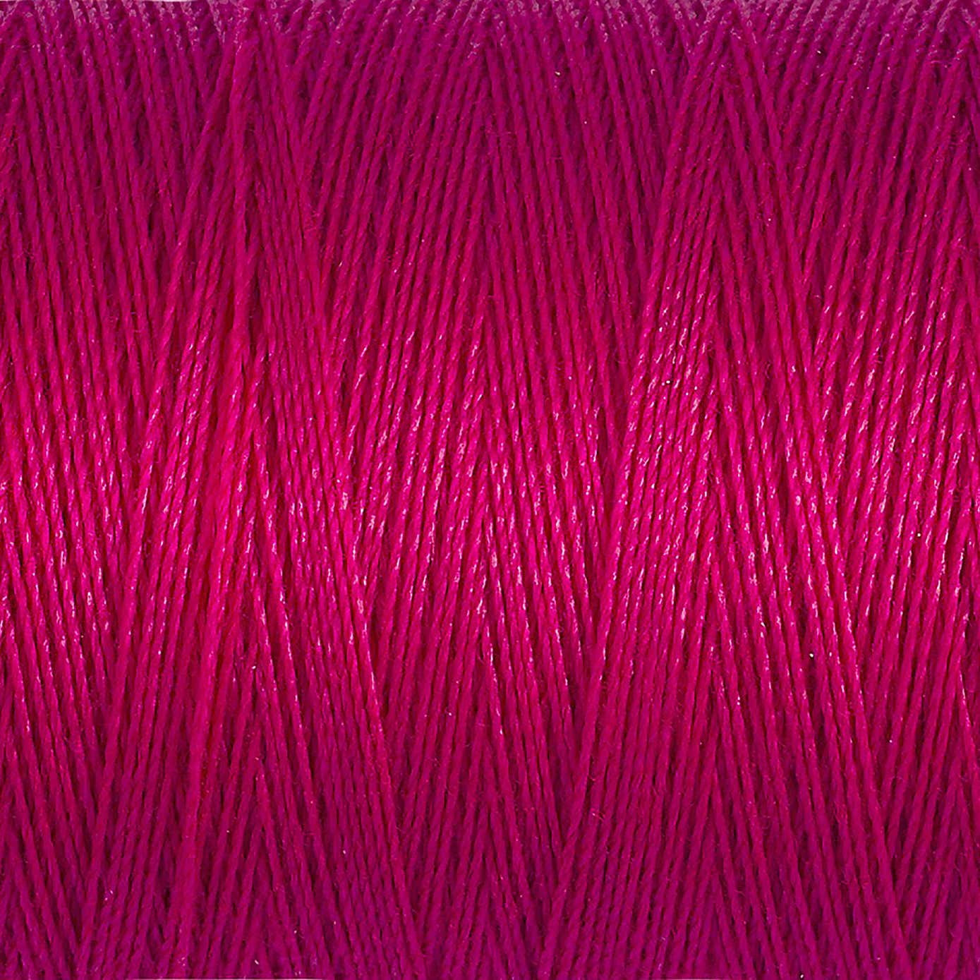 Gutermann Sew All Thread Raspberry (382)